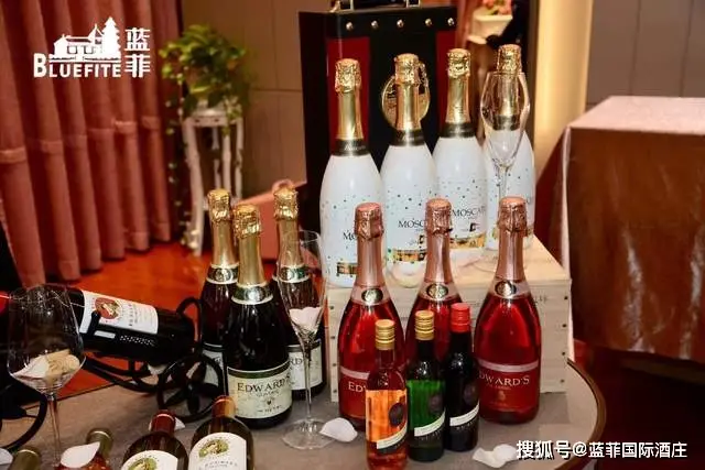 紅葡萄酒和白葡萄酒有什么區別?